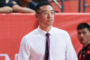 上海男篮主教练刘鹏谈比赛失利和下一步计划