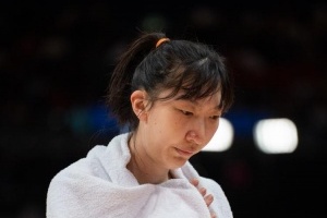 中国女篮豪取奥运资格赛首秀大胜，期待接下来的挑战