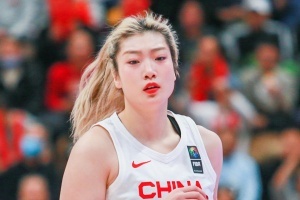 中国女篮遭遇惨败，法国女篮以82-50击败对手