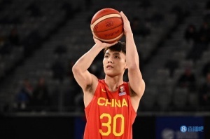 中国男篮亚洲杯预选赛大胜蒙古男篮，媒体人点评后卫线表现