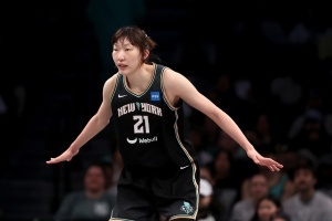 中国女篮球员韩旭：成为一个普通女孩