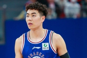 上海男篮球员李添荣谈伤愈情况