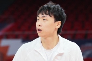 新疆男篮大胜同曦，齐麟砍下全场最高31分！
