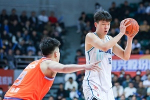 中国新星杨瀚森不参加NBA选秀引争议