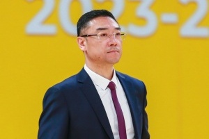 上海男篮主教练刘鹏谈论CBA季后赛失利