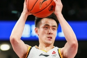 赵继伟砍下31分13篮板，辽宁击败广东晋级总决赛