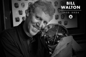 NBA传奇名宿比尔-沃顿去世