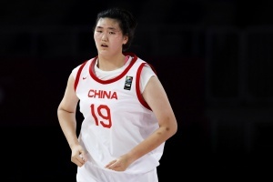 张子宇表现抢眼 中国U18女篮不敌澳大利亚获亚军