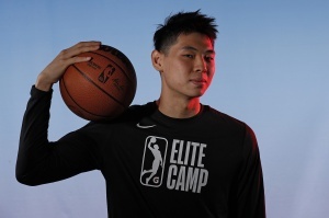 崔永熙在NBA夏季联赛中崭露头角
