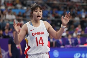 中国女篮不敌比利时，李梦状态疲软
