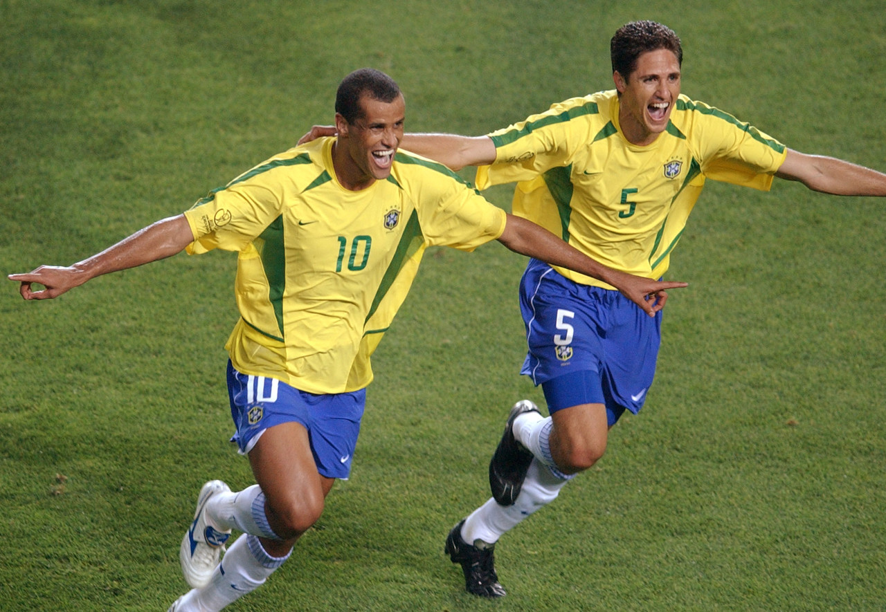 2002年世界杯射手榜前十：大罗7场8球缔造五星巴西，克洛泽上榜