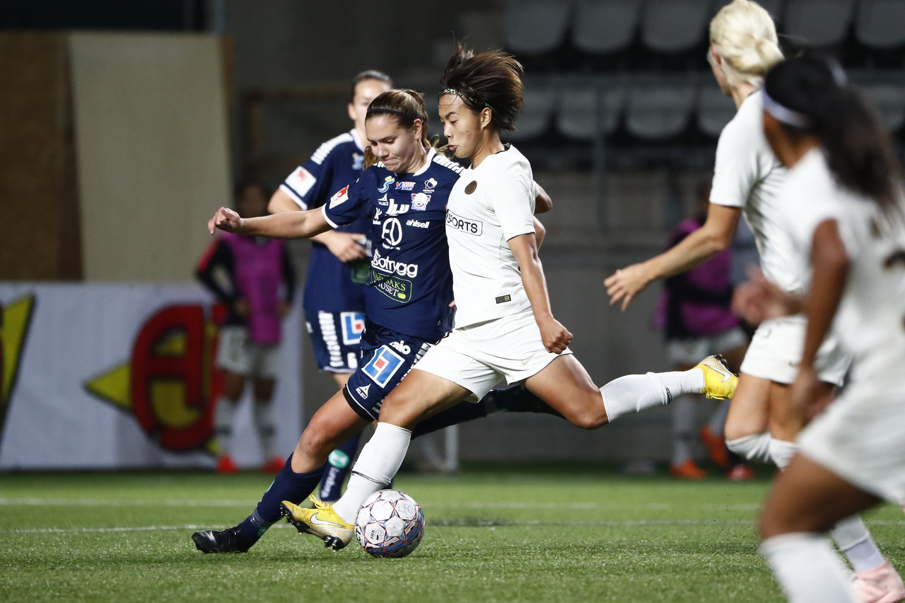 继马晓旭王飞胡颖洁王霜后，沈梦雨成第五位欧冠登场女足球员