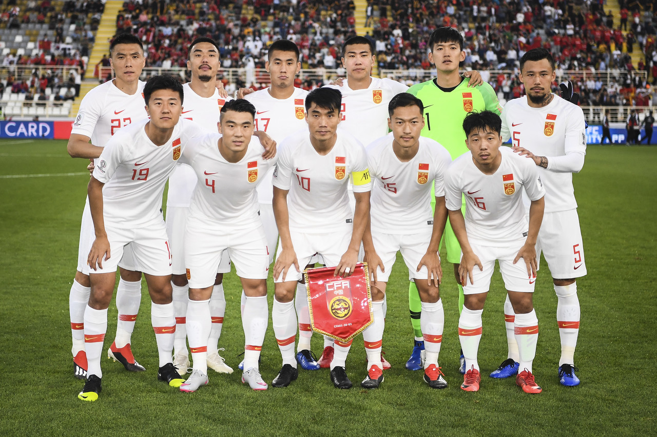 国足12次参加亚洲杯战绩：曾两次获得亚军，近两届赛事均打入8强