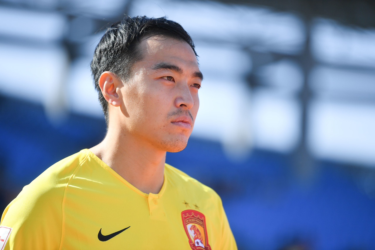 媒体人：冯潇霆不想退役，在中甲还能回越秀山跟广州球迷见个面