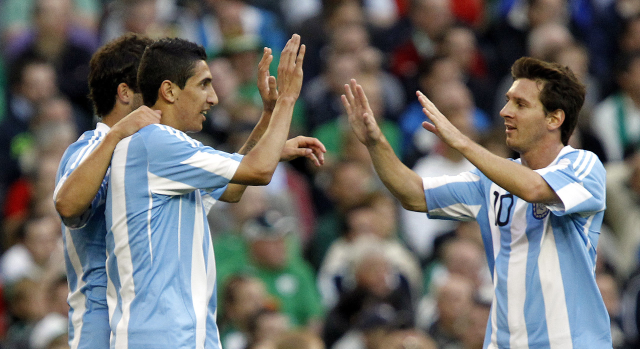 阿根廷国家队历史射手榜：梅西稳居首位，现役三人进前十