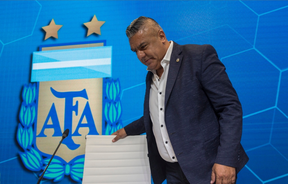 官方：阿根廷足协主席塔皮亚连任，任期三年