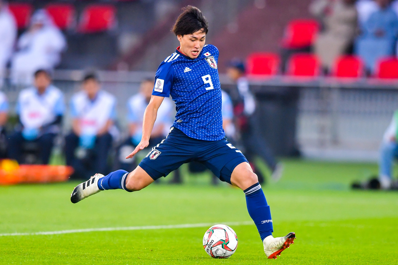 记者：日本队昨日复训18人参加，5名旅欧球员将在今天回归