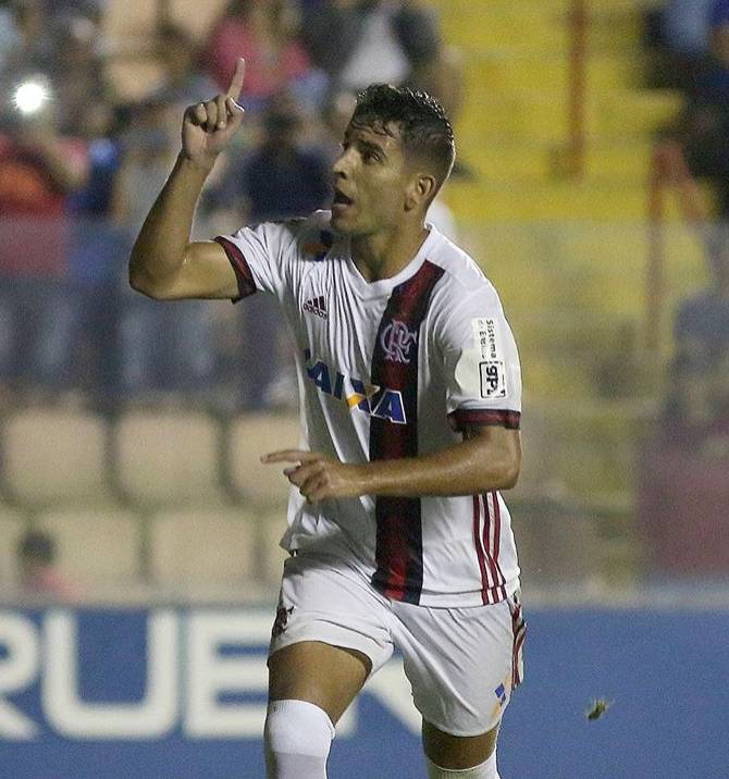 巴媒:弗拉门戈中场收到来自中国和日本俱乐部