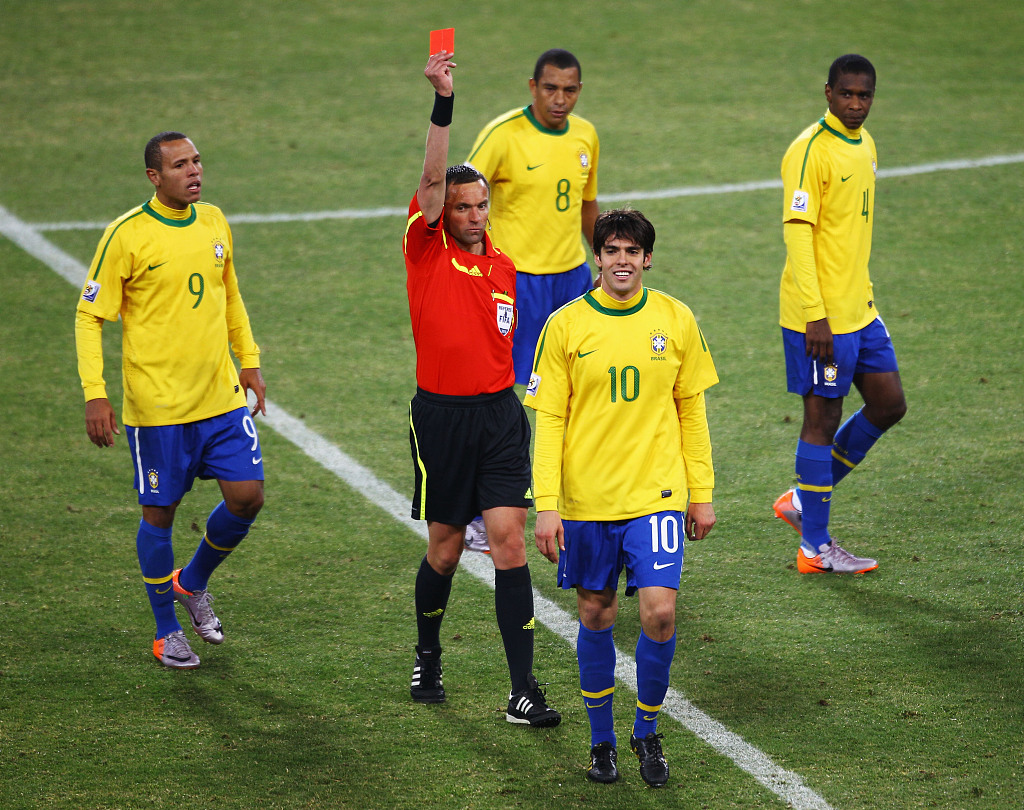 巴西队历届世界杯战绩：5次登顶2获亚军，从未缺席决赛圈阶段