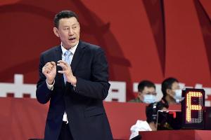 李楠加盟北京男篮任技术顾问 兴奋期待新赛季发展
