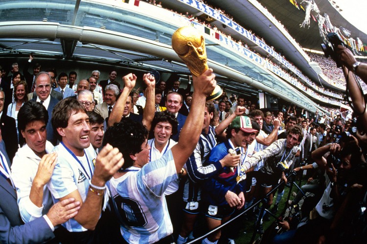 1978年来历届世界杯4强：巴西5进4强2夺冠，谁比巴西4强更多？