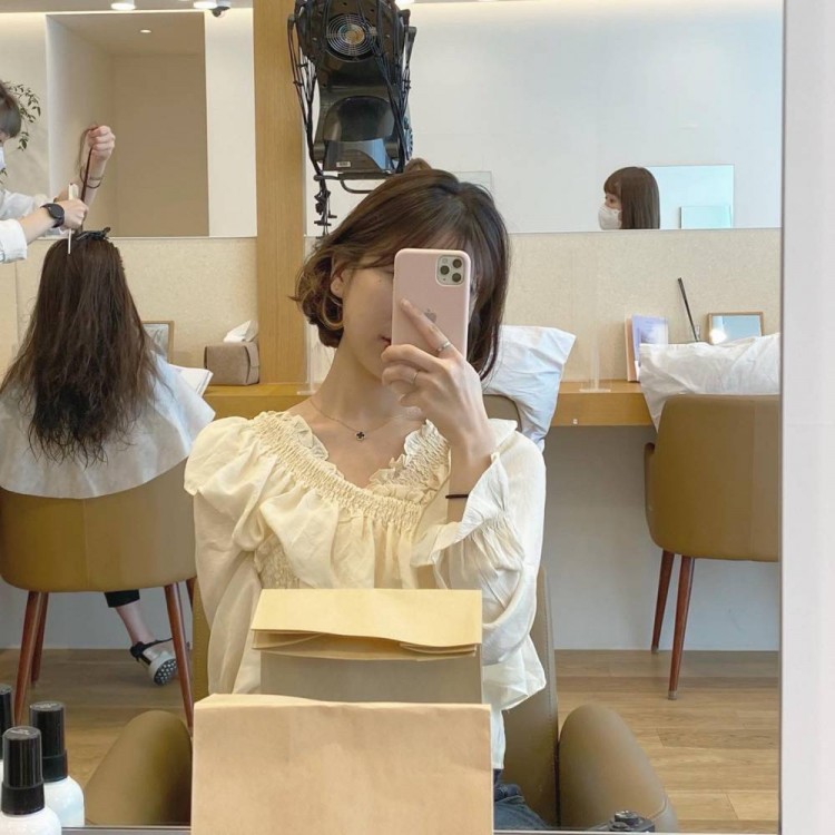 lck女主持志宣晒新造型栗色短发更加甜美