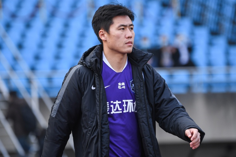 记者：天津津门虎后卫宋岳出现在申花的热身赛上，有望加盟球队