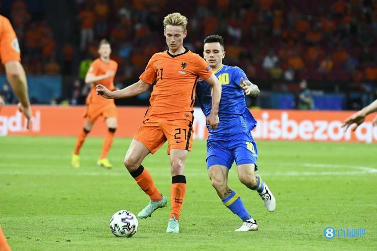 荷兰VS比利时德容数据：助攻1次，传球和触球次数全场最多