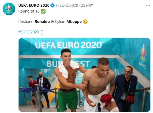 C罗半场与本泽马有说有笑换球衣,赛后开心与姆巴佩换球衣