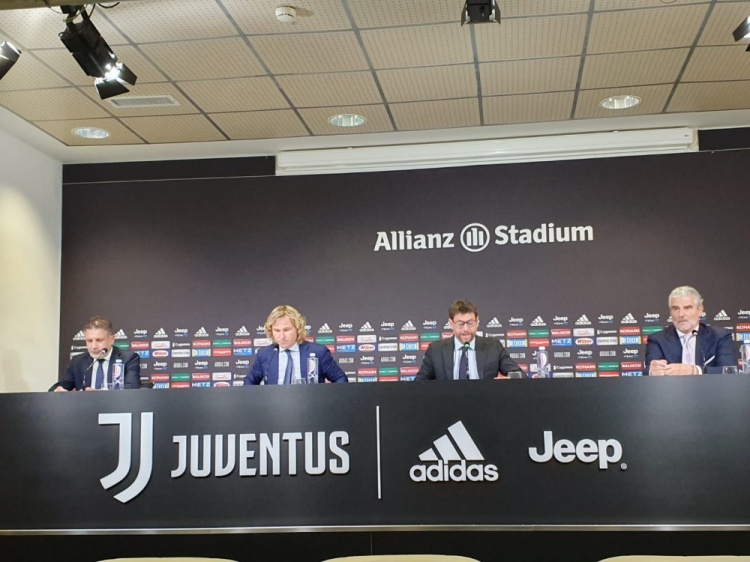 尤文总监：C罗没有转会的迹象，他休假后会回到球队