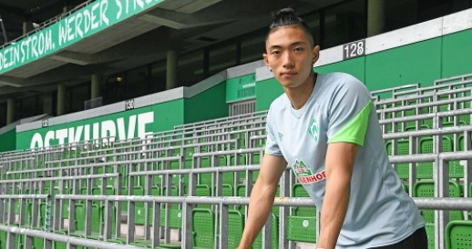 不莱梅官方：韩国球员朴规现租借到期后仍将留队