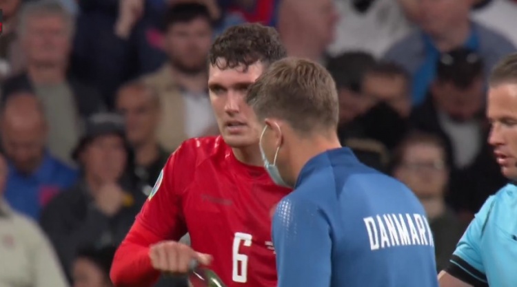 克里斯滕森伤退,华金-安德森替补登场