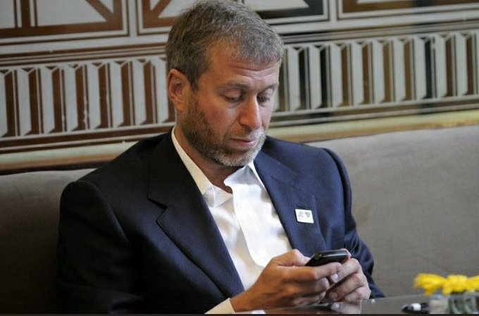 今日趣图:互换交易?巴萨是专业的