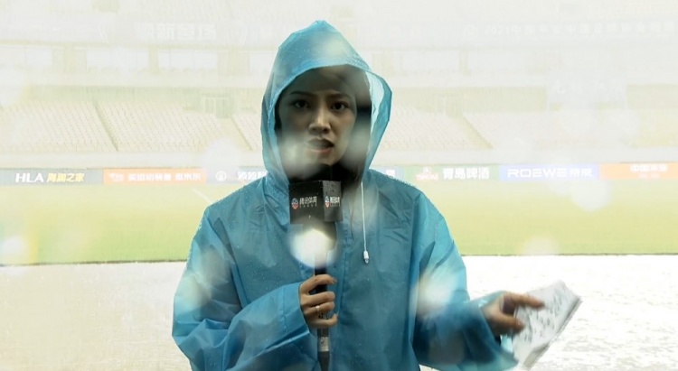 比赛还能顺利进行吗?国安vs河北赛前突降大雨