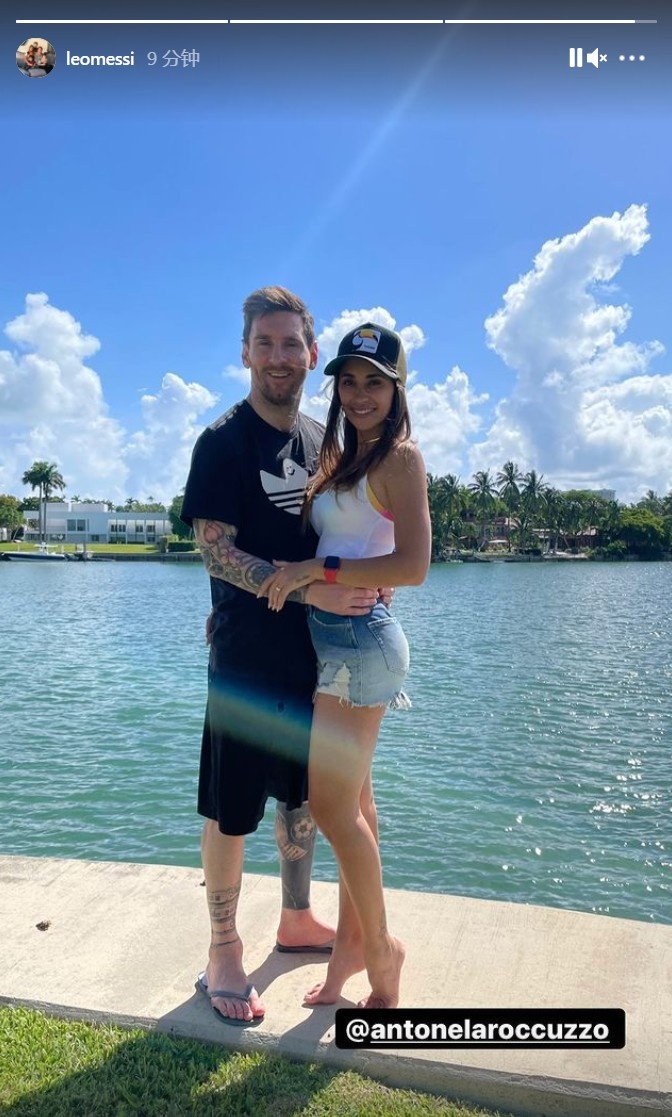 度假心情美美哒,梅西晒和安东内拉合照秀恩爱?