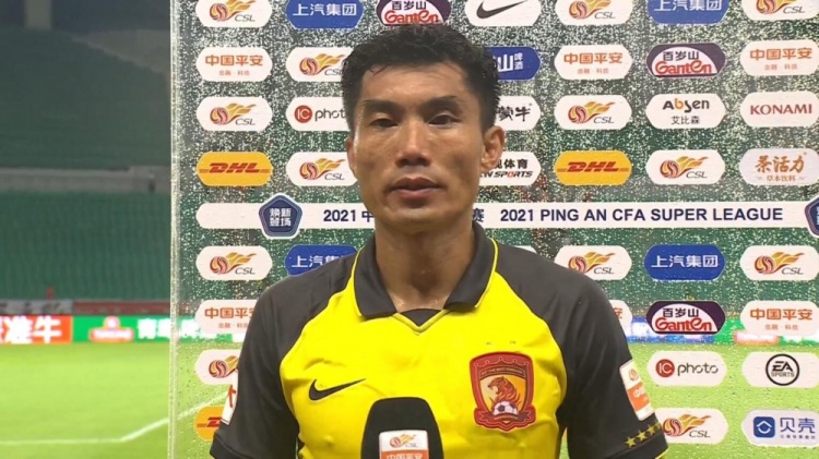 郑智：和球队一块比赛非常高兴，我们每个进球都非常漂亮