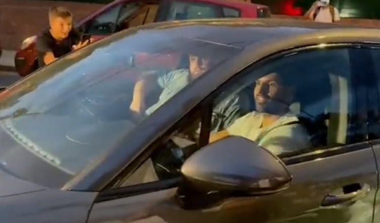 好友相聚!阿圭罗、皮克等人相约到梅西家中参加告别晚宴