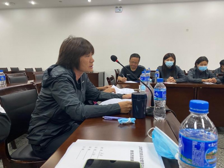 上观：水庆霞只是担任中国女足的临时主教练，带完全运会就返沪