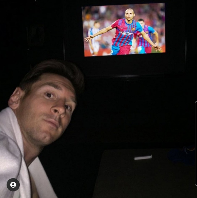 今日趣图：who needs Messi？