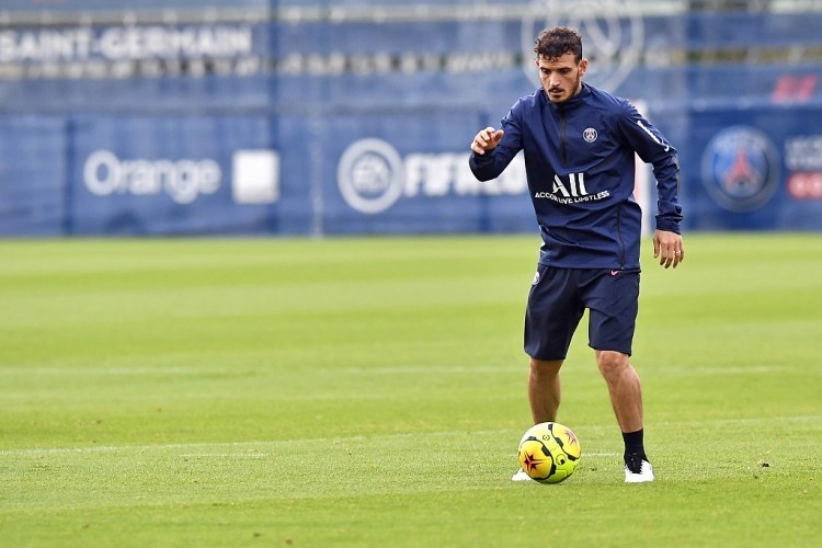 早报：阿森纳签下门将拉姆斯代尔，转会费总价3000万镑