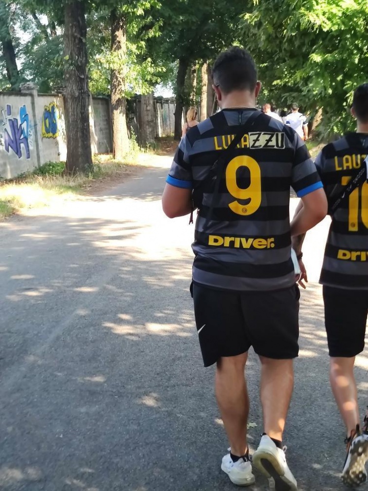 今日趣图：亿镑消费已获一球回馈