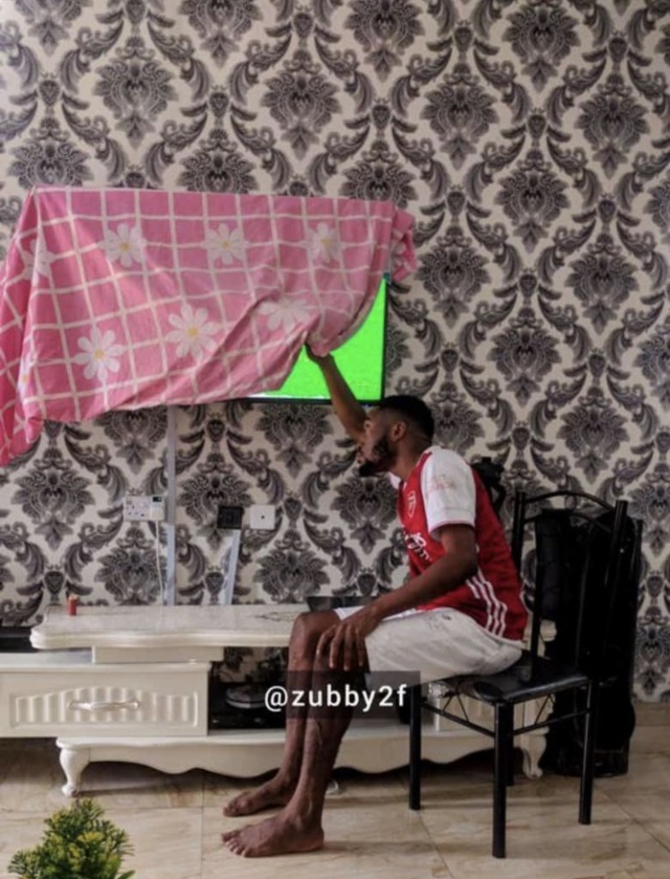 今日趣图：克里斯蒂亚诺2-1阿森纳