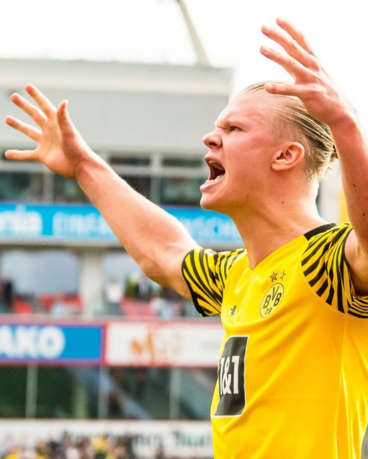 今日趣图：克里斯蒂亚诺2-1阿森纳