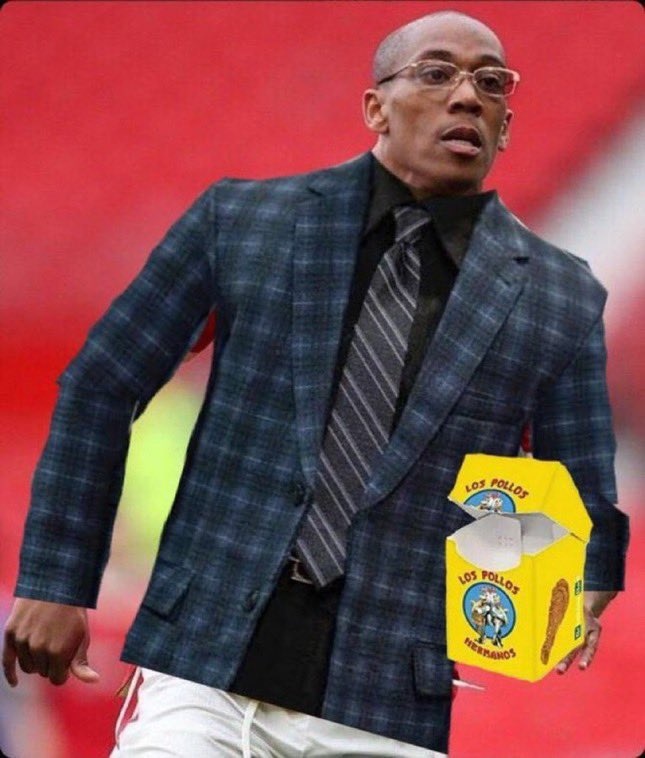 今日趣图:英超里唯唯诺诺,联赛杯我重拳出击