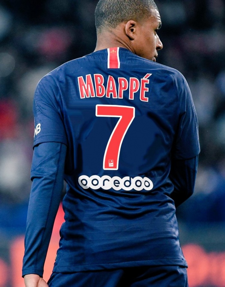 今日趣图：国足出线20周年，迎南而上！