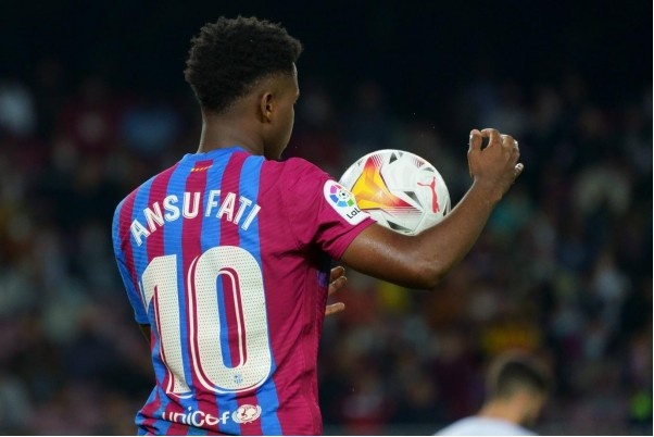 西甲一周资讯｜皇社暂登西甲榜首；法蒂进球造点助巴萨逆转瓦伦