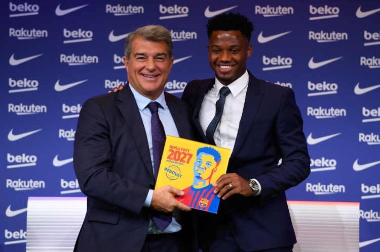 法蒂:第一选择一直是留在巴萨 虽难及梅西但会尽力做到最好