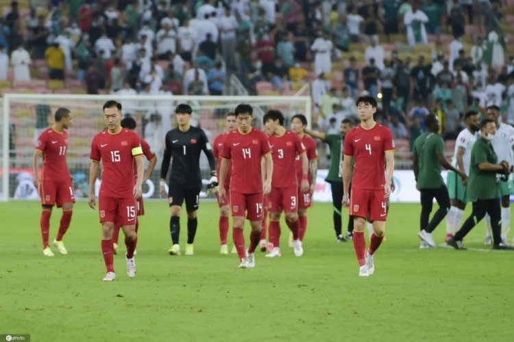 李铁的苦恼：这届国足的思想工作，是有史以来最难做的