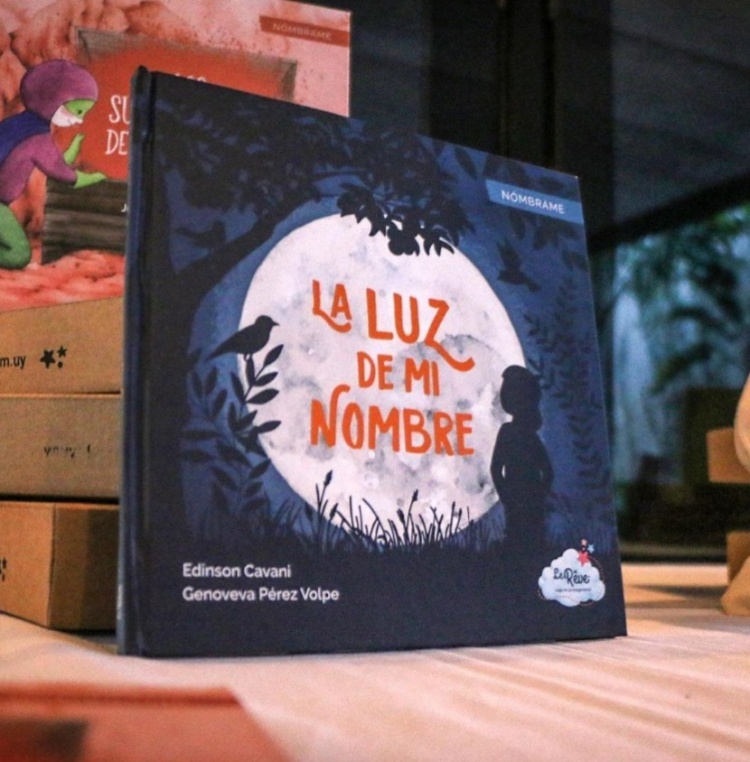 球场硬汉的柔情一面，卡瓦尼出版了自己编写的第一部童书