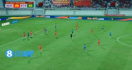 国足半场热议：阿富是真拼啊；中国队跟不上节奏